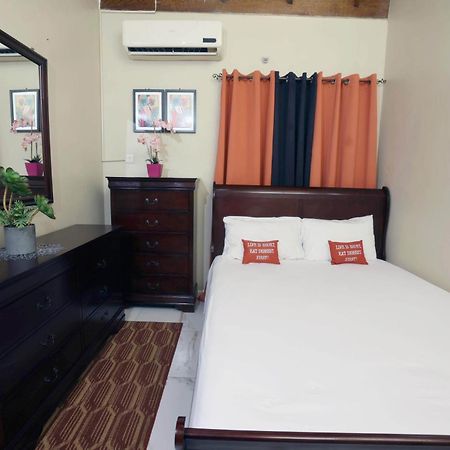 Spacious Luxury 3 Bed Rooms In Κίνγκστον Εξωτερικό φωτογραφία