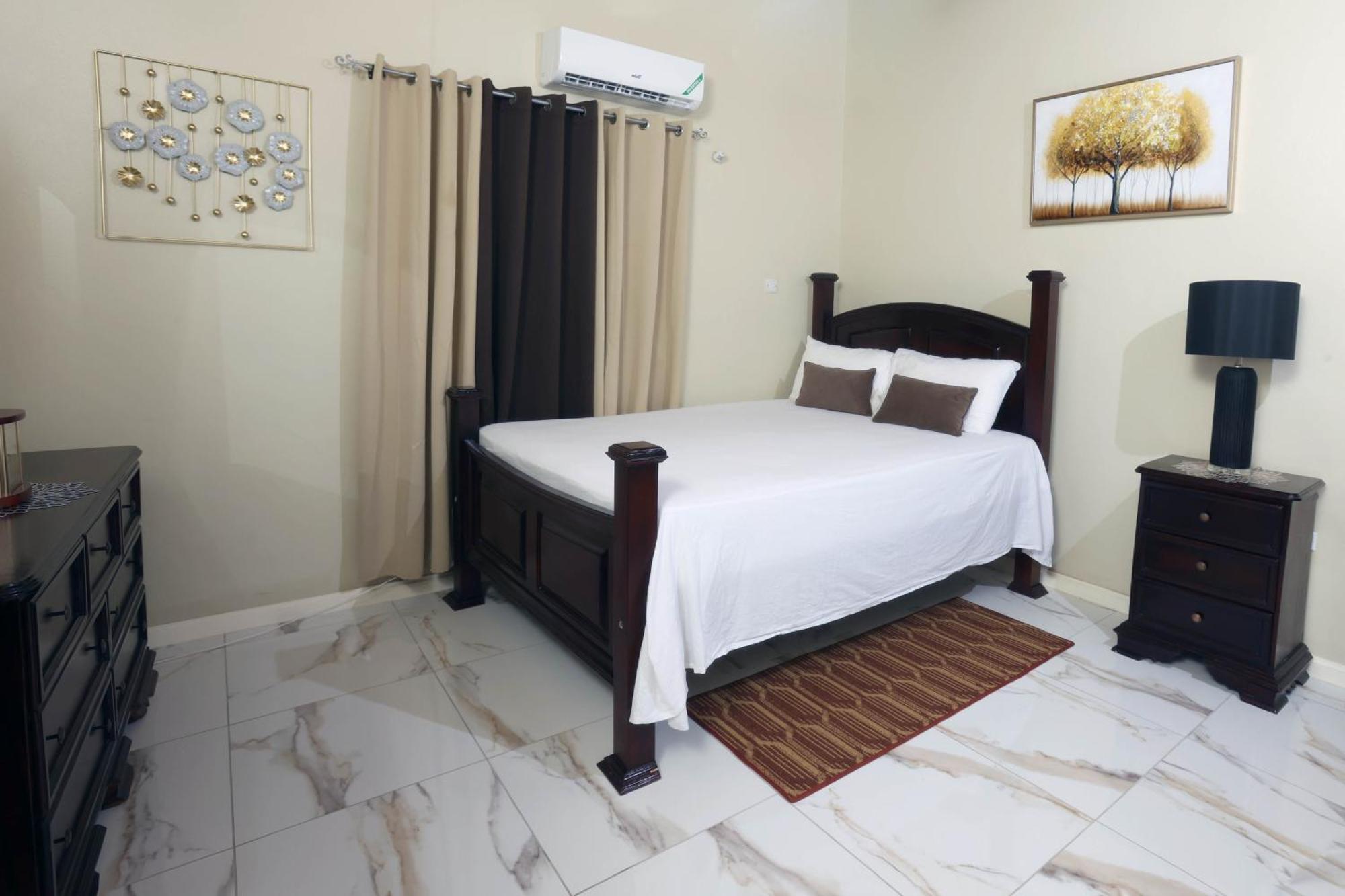 Spacious Luxury 3 Bed Rooms In Κίνγκστον Εξωτερικό φωτογραφία
