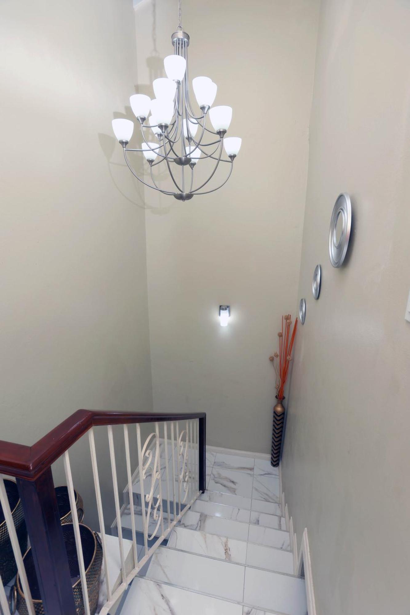 Spacious Luxury 3 Bed Rooms In Κίνγκστον Εξωτερικό φωτογραφία