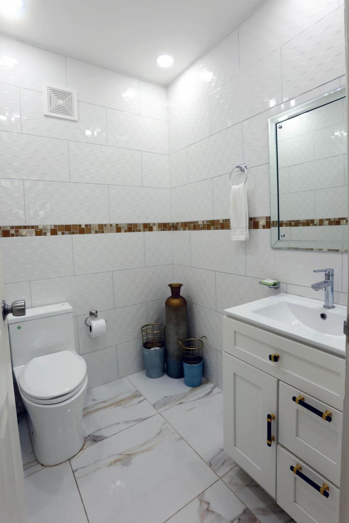 Spacious Luxury 3 Bed Rooms In Κίνγκστον Εξωτερικό φωτογραφία